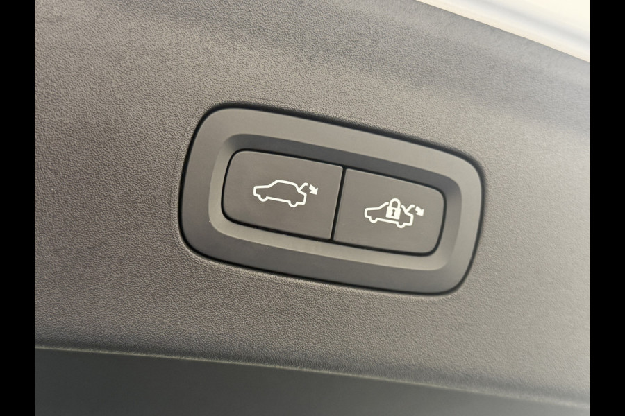 Polestar 2 AUT. 408 pk Long Range Dual Motor SOH 97,5% 78kWh Panorama-Dak Harman&Kardon® Electr.Stoelen Verwarmd+Achterbank+Stuur Adaptive- Verkeersbord detectie Regen-Lichtsensor Virtual-Cockpit Home-Link Bots waarschuwing Autonoom-Rem Lane Assist Keyless Connected 1e Eigenaar Origineel Nederlandse Auto 1.500kg Trekvermogen 660Nm! € 61.000 nieuw!