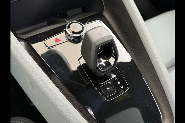 Polestar 2 AUT. 408 pk Long Range Dual Motor SOH 97,5% 78kWh Panorama-Dak Harman&Kardon® Electr.Stoelen Verwarmd+Achterbank+Stuur Adaptive- Verkeersbord detectie Regen-Lichtsensor Virtual-Cockpit Home-Link Bots waarschuwing Autonoom-Rem Lane Assist Keyless Connected 1e Eigenaar Origineel Nederlandse Auto 1.500kg Trekvermogen 660Nm! € 61.000 nieuw!