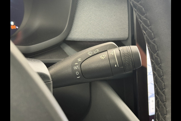 Polestar 2 AUT. 408 pk Long Range Dual Motor SOH 97,5% 78kWh Panorama-Dak Harman&Kardon® Electr.Stoelen Verwarmd+Achterbank+Stuur Adaptive- Verkeersbord detectie Regen-Lichtsensor Virtual-Cockpit Home-Link Bots waarschuwing Autonoom-Rem Lane Assist Keyless Connected 1e Eigenaar Origineel Nederlandse Auto 1.500kg Trekvermogen 660Nm! € 61.000 nieuw!