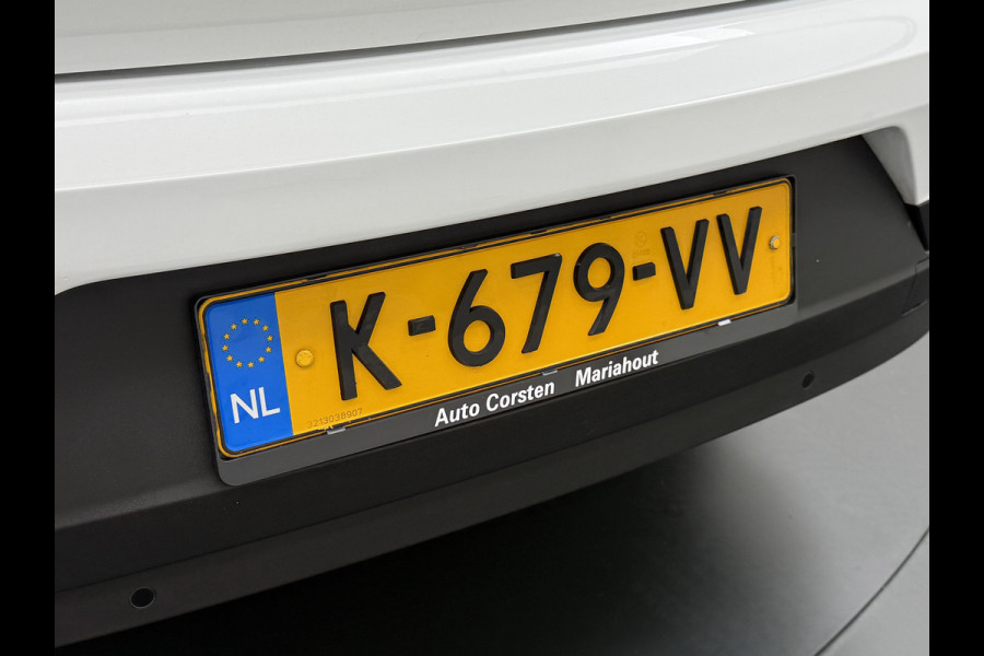 Polestar 2 AUT. 408 pk Long Range Dual Motor SOH 97,5% 78kWh Panorama-Dak Harman&Kardon® Electr.Stoelen Verwarmd+Achterbank+Stuur Adaptive- Verkeersbord detectie Regen-Lichtsensor Virtual-Cockpit Home-Link Bots waarschuwing Autonoom-Rem Lane Assist Keyless Connected 1e Eigenaar Origineel Nederlandse Auto 1.500kg Trekvermogen 660Nm! € 61.000 nieuw!