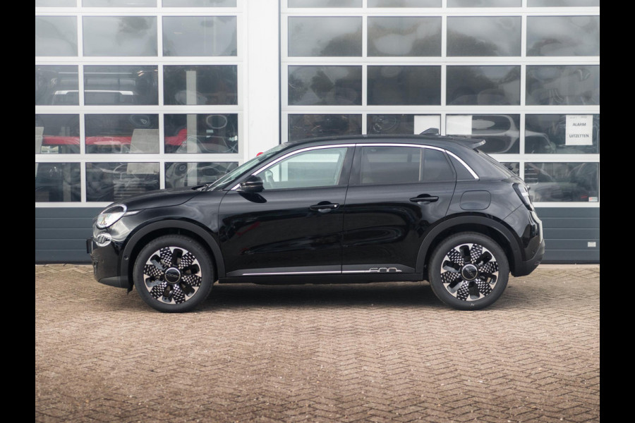 Fiat 600E La Prima 54 kWh | Carplay | Elek. Stoel | Stoelverwarming | Keyless | LED | Clima Fiat 600E La Prima 54 kWh | Carplay | Elek. Stoel | Stoelverwarming | Keyless | LED | Clima