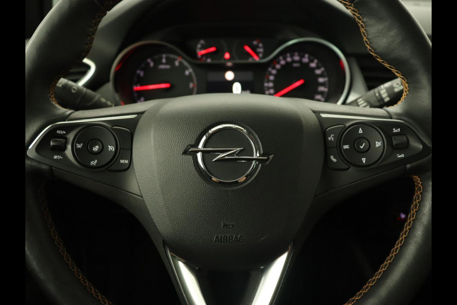 Opel Crossland X 1.2 Turbo Innovation | 44.100km NAP | Stoelverwarming | Camera | Trekhaak | Carplay | Dodehoek detectie | Navigatie | Keyless | Climate control | Cruise control | Park Assist | Full LED