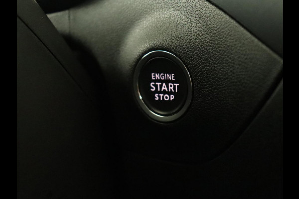 Opel Crossland X 1.2 Turbo Innovation | 44.100km NAP | Stoelverwarming | Camera | Trekhaak | Carplay | Dodehoek detectie | Navigatie | Keyless | Climate control | Cruise control | Park Assist | Full LED