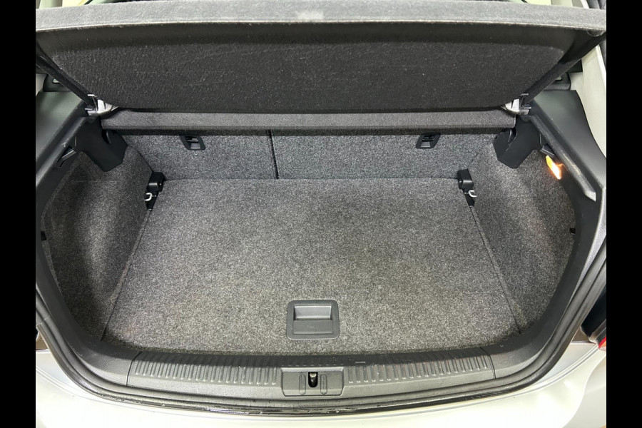 Volkswagen Polo Occasion 1.2 TSI Comfortline | Grijs | Airco | Tweedehands Volkswagen Polo | Zwarte velgen | Carplay