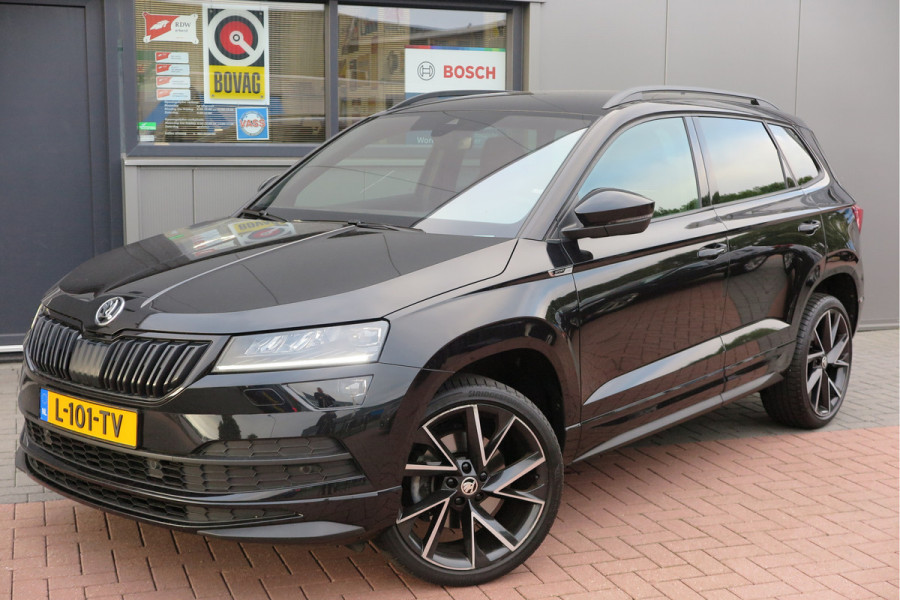 Škoda Karoq 1.5 TSI ACT 150pk Sportline Business Stoelverwarming , Led verlichting , DAB+ radio , Carplay ,Canton sound systeem, Achteruitrijcamera , Parkeersensoren ,Electr. achterklep ,etc. Škoda Karoq 1.5 TSI ACT 150pk Sportline Business Stoelverwarming , Led verlichting , DAB+ radio , Carplay ,Canton sound systeem, Achteruitrijcamera , Parkeersensoren ,Electr. achterklep ,etc.