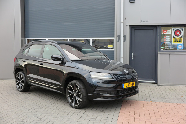 Škoda Karoq 1.5 TSI ACT 150pk Sportline Business Stoelverwarming , Led verlichting , DAB+ radio , Carplay ,Canton sound systeem, Achteruitrijcamera , Parkeersensoren ,Electr. achterklep ,etc. Škoda Karoq 1.5 TSI ACT 150pk Sportline Business Stoelverwarming , Led verlichting , DAB+ radio , Carplay ,Canton sound systeem, Achteruitrijcamera , Parkeersensoren ,Electr. achterklep ,etc.