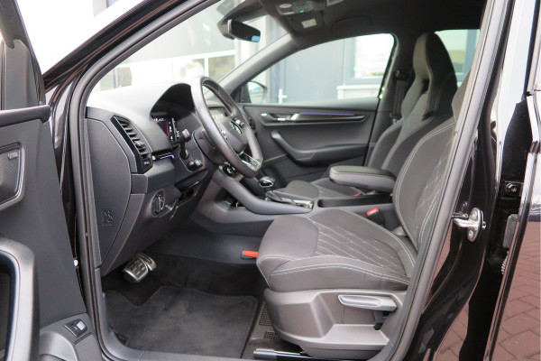 Škoda Karoq 1.5 TSI ACT 150pk Sportline Business Stoelverwarming , Led verlichting , DAB+ radio , Carplay ,Canton sound systeem, Achteruitrijcamera , Parkeersensoren ,Electr. achterklep ,etc. Škoda Karoq 1.5 TSI ACT 150pk Sportline Business Stoelverwarming , Led verlichting , DAB+ radio , Carplay ,Canton sound systeem, Achteruitrijcamera , Parkeersensoren ,Electr. achterklep ,etc.