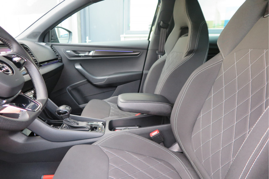 Škoda Karoq 1.5 TSI ACT 150pk Sportline Business Stoelverwarming , Led verlichting , DAB+ radio , Carplay ,Canton sound systeem, Achteruitrijcamera , Parkeersensoren ,Electr. achterklep ,etc. Škoda Karoq 1.5 TSI ACT 150pk Sportline Business Stoelverwarming , Led verlichting , DAB+ radio , Carplay ,Canton sound systeem, Achteruitrijcamera , Parkeersensoren ,Electr. achterklep ,etc.