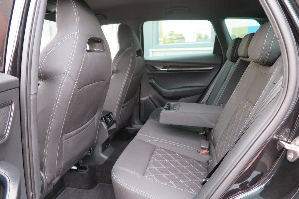 Škoda Karoq 1.5 TSI ACT 150pk Sportline Business Stoelverwarming , Led verlichting , DAB+ radio , Carplay ,Canton sound systeem, Achteruitrijcamera , Parkeersensoren ,Electr. achterklep ,etc. Škoda Karoq 1.5 TSI ACT 150pk Sportline Business Stoelverwarming , Led verlichting , DAB+ radio , Carplay ,Canton sound systeem, Achteruitrijcamera , Parkeersensoren ,Electr. achterklep ,etc.