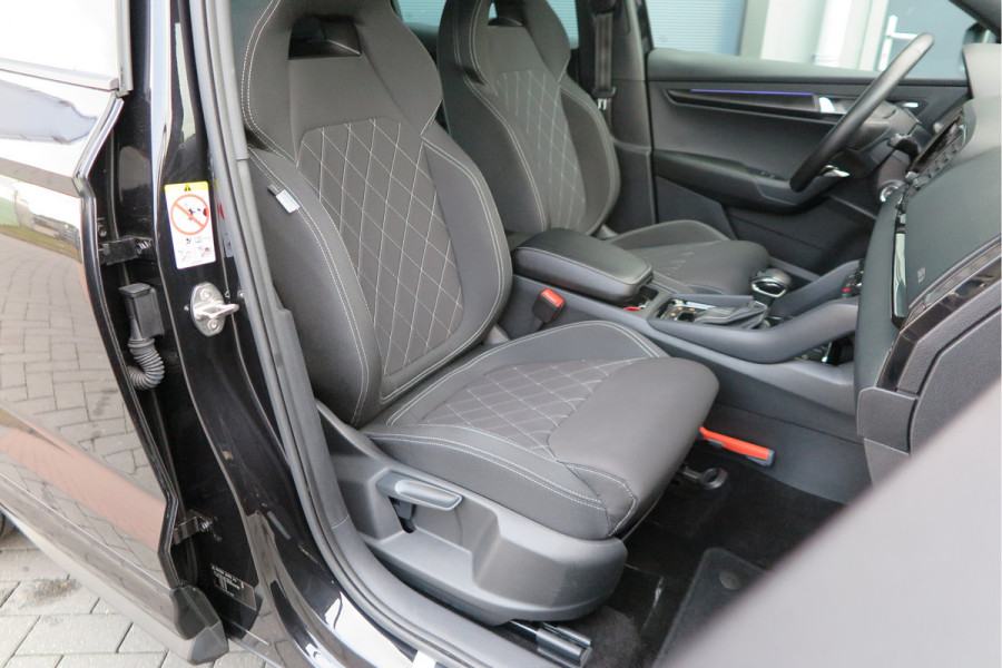 Škoda Karoq 1.5 TSI ACT 150pk Sportline Business Stoelverwarming , Led verlichting , DAB+ radio , Carplay ,Canton sound systeem, Achteruitrijcamera , Parkeersensoren ,Electr. achterklep ,etc. Škoda Karoq 1.5 TSI ACT 150pk Sportline Business Stoelverwarming , Led verlichting , DAB+ radio , Carplay ,Canton sound systeem, Achteruitrijcamera , Parkeersensoren ,Electr. achterklep ,etc.