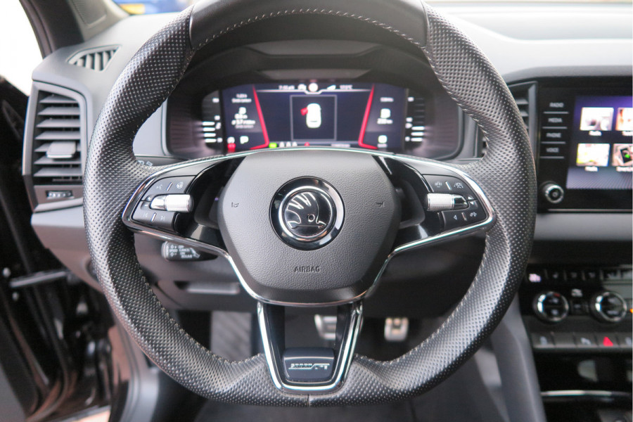 Škoda Karoq 1.5 TSI ACT 150pk Sportline Business Stoelverwarming , Led verlichting , DAB+ radio , Carplay ,Canton sound systeem, Achteruitrijcamera , Parkeersensoren ,Electr. achterklep ,etc. Škoda Karoq 1.5 TSI ACT 150pk Sportline Business Stoelverwarming , Led verlichting , DAB+ radio , Carplay ,Canton sound systeem, Achteruitrijcamera , Parkeersensoren ,Electr. achterklep ,etc.