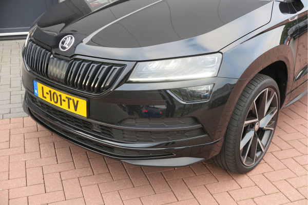 Škoda Karoq 1.5 TSI ACT 150pk Sportline Business Stoelverwarming , Led verlichting , DAB+ radio , Carplay ,Canton sound systeem, Achteruitrijcamera , Parkeersensoren ,Electr. achterklep ,etc. Škoda Karoq 1.5 TSI ACT 150pk Sportline Business Stoelverwarming , Led verlichting , DAB+ radio , Carplay ,Canton sound systeem, Achteruitrijcamera , Parkeersensoren ,Electr. achterklep ,etc.