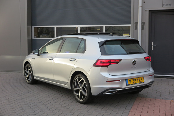 Volkswagen Golf 1.5 eTSI 150pk DSG 1st Edition ,. Pano, Virtual cockpit, LED verl. Electr. bestuurdersstoel met massage , Navigatie , DAB+ Carplay,  Stoelverw etc. Volkswagen Golf 1.5 eTSI 150pk DSG 1st Edition ,. Pano, Virtual cockpit, LED verl. Electr. bestuurdersstoel met massage , Navigatie , DAB+ Carplay,  Stoelverw etc.