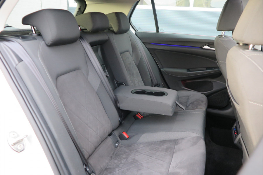 Volkswagen Golf 1.5 eTSI 150pk DSG 1st Edition ,. Pano, Virtual cockpit, LED verl. Electr. bestuurdersstoel met massage , Navigatie , DAB+ Carplay,  Stoelverw etc. Volkswagen Golf 1.5 eTSI 150pk DSG 1st Edition ,. Pano, Virtual cockpit, LED verl. Electr. bestuurdersstoel met massage , Navigatie , DAB+ Carplay,  Stoelverw etc.