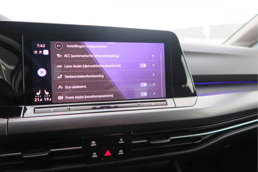 Volkswagen Golf 1.5 eTSI 150pk DSG 1st Edition ,. Pano, Virtual cockpit, LED verl. Electr. bestuurdersstoel met massage , Navigatie , DAB+ Carplay,  Stoelverw etc. Volkswagen Golf 1.5 eTSI 150pk DSG 1st Edition ,. Pano, Virtual cockpit, LED verl. Electr. bestuurdersstoel met massage , Navigatie , DAB+ Carplay,  Stoelverw etc.