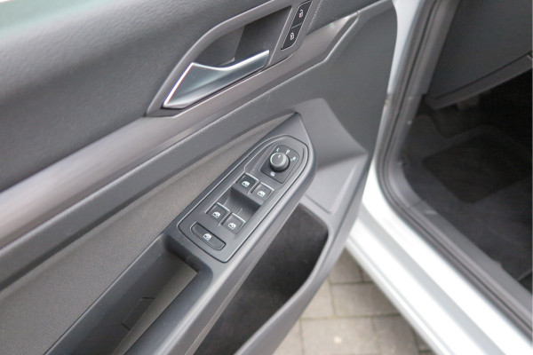 Volkswagen Golf 1.5 eTSI 150pk DSG 1st Edition ,. Pano, Virtual cockpit, LED verl. Electr. bestuurdersstoel met massage , Navigatie , DAB+ Carplay,  Stoelverw etc. Volkswagen Golf 1.5 eTSI 150pk DSG 1st Edition ,. Pano, Virtual cockpit, LED verl. Electr. bestuurdersstoel met massage , Navigatie , DAB+ Carplay,  Stoelverw etc.