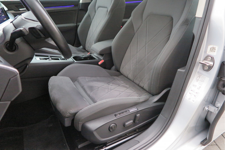 Volkswagen Golf 1.5 eTSI 150pk DSG 1st Edition ,. Pano, Virtual cockpit, LED verl. Electr. bestuurdersstoel met massage , Navigatie , DAB+ Carplay,  Stoelverw etc. Volkswagen Golf 1.5 eTSI 150pk DSG 1st Edition ,. Pano, Virtual cockpit, LED verl. Electr. bestuurdersstoel met massage , Navigatie , DAB+ Carplay,  Stoelverw etc.