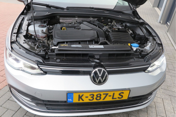 Volkswagen Golf 1.5 eTSI 150pk DSG 1st Edition ,. Pano, Virtual cockpit, LED verl. Electr. bestuurdersstoel met massage , Navigatie , DAB+ Carplay,  Stoelverw etc. Volkswagen Golf 1.5 eTSI 150pk DSG 1st Edition ,. Pano, Virtual cockpit, LED verl. Electr. bestuurdersstoel met massage , Navigatie , DAB+ Carplay,  Stoelverw etc.