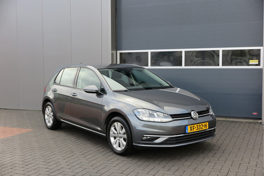 Volkswagen Golf 1.0 TSI 85kw 116pk Comfortline ,6 bak, Adaptive cruise,Carplay, LMV,Parkeersensoren, Navi , Stuurwiel multifunctioneel, etc.