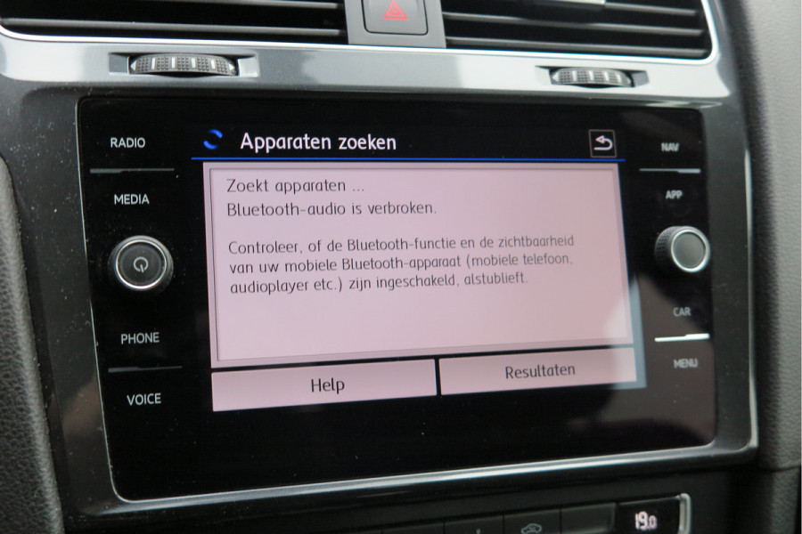 Volkswagen Golf 1.0 TSI 85kw 116pk Comfortline ,6 bak, Adaptive cruise,Carplay, LMV,Parkeersensoren, Navi , Stuurwiel multifunctioneel, etc.