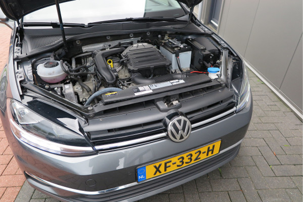 Volkswagen Golf 1.0 TSI 85kw 116pk Comfortline ,6 bak, Adaptive cruise,Carplay, LMV,Parkeersensoren, Navi , Stuurwiel multifunctioneel, etc.