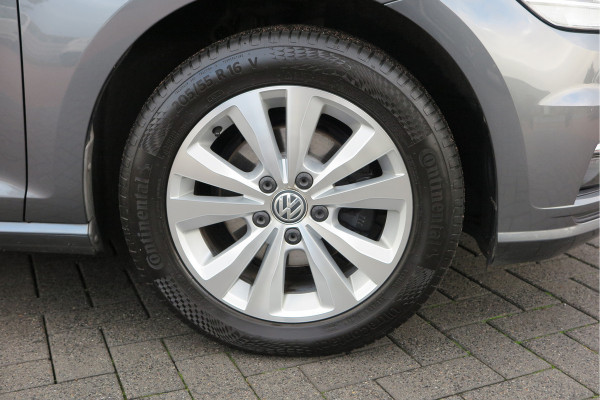 Volkswagen Golf 1.0 TSI 85kw 116pk Comfortline ,6 bak, Adaptive cruise,Carplay, LMV,Parkeersensoren, Navi , Stuurwiel multifunctioneel, etc.