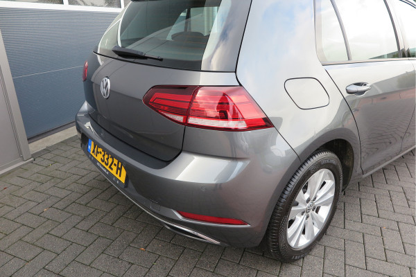 Volkswagen Golf 1.0 TSI 85kw 116pk Comfortline ,6 bak, Adaptive cruise,Carplay, LMV,Parkeersensoren, Navi , Stuurwiel multifunctioneel, etc.