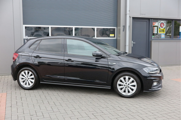 Volkswagen Polo 1.0 TSI 85kw 116pk Highline R-Line , Panoramadak, Led , PDC, Cruise, Carplay , Achteruitrijcamera , Sportstoelen , Actieve demping .DAB+, etc . Volkswagen Polo 1.0 TSI 85kw 116pk Highline R-Line , Panoramadak, Led , PDC, Cruise, Carplay , Achteruitrijcamera , Sportstoelen , Actieve demping .DAB+, etc .