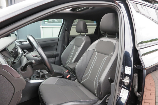 Volkswagen Polo 1.0 TSI 85kw 116pk Highline R-Line , Panoramadak, Led , PDC, Cruise, Carplay , Achteruitrijcamera , Sportstoelen , Actieve demping .DAB+, etc . Volkswagen Polo 1.0 TSI 85kw 116pk Highline R-Line , Panoramadak, Led , PDC, Cruise, Carplay , Achteruitrijcamera , Sportstoelen , Actieve demping .DAB+, etc .