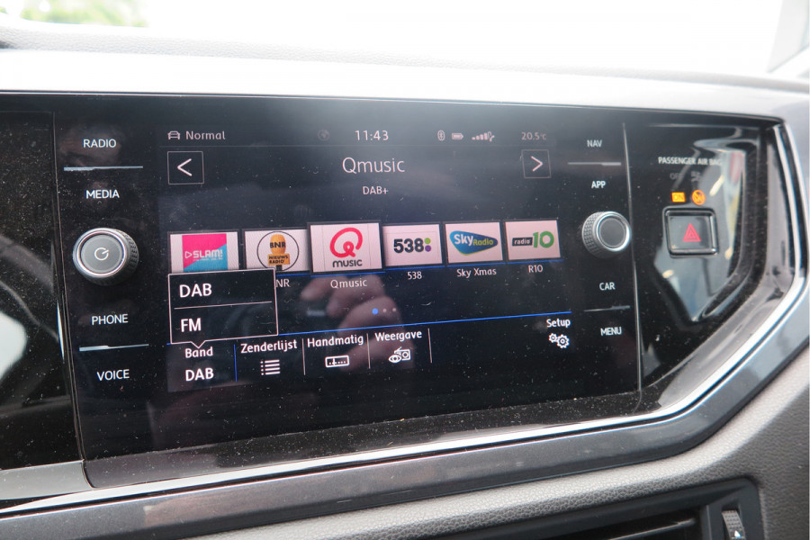 Volkswagen Polo 1.0 TSI 85kw 116pk Highline R-Line , Panoramadak, Led , PDC, Cruise, Carplay , Achteruitrijcamera , Sportstoelen , Actieve demping .DAB+, etc . Volkswagen Polo 1.0 TSI 85kw 116pk Highline R-Line , Panoramadak, Led , PDC, Cruise, Carplay , Achteruitrijcamera , Sportstoelen , Actieve demping .DAB+, etc .