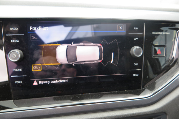 Volkswagen Polo 1.0 TSI 85kw 116pk Highline R-Line , Panoramadak, Led , PDC, Cruise, Carplay , Achteruitrijcamera , Sportstoelen , Actieve demping .DAB+, etc . Volkswagen Polo 1.0 TSI 85kw 116pk Highline R-Line , Panoramadak, Led , PDC, Cruise, Carplay , Achteruitrijcamera , Sportstoelen , Actieve demping .DAB+, etc .