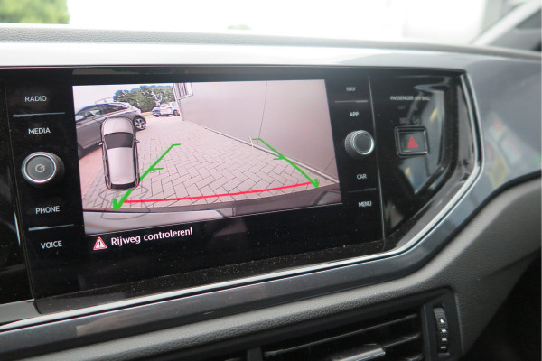 Volkswagen Polo 1.0 TSI 85kw 116pk Highline R-Line , Panoramadak, Led , PDC, Cruise, Carplay , Achteruitrijcamera , Sportstoelen , Actieve demping .DAB+, etc . Volkswagen Polo 1.0 TSI 85kw 116pk Highline R-Line , Panoramadak, Led , PDC, Cruise, Carplay , Achteruitrijcamera , Sportstoelen , Actieve demping .DAB+, etc .