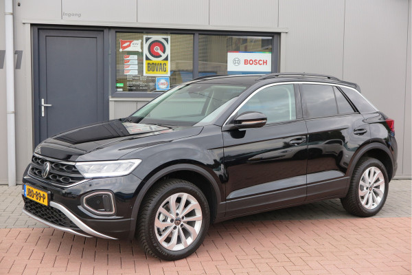 Volkswagen T-Roc 1.5 TSI 150pk DSG Life Edition, Camera,Navigatie,Virtual cockpit, ACC, Carplay ,Keyless ,Led verlichting ,Stoelverwarming, Schakelmogelijkheid stuurwiel, etc. slechts 3000km! Fabrieksgarantie t/m 02-2027. Volkswagen T-Roc 1.5 TSI 150pk DSG Life Edition, Camera,Navigatie,Virtual cockpit, ACC, Carplay ,Keyless ,Led verlichting ,Stoelverwarming, Schakelmogelijkheid stuurwiel, etc. slechts 3000km! Fabrieksgarantie t/m 02-2027.