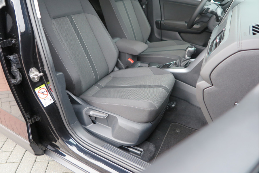 Volkswagen T-Roc 1.5 TSI 150pk DSG Life Edition, Camera,Navigatie,Virtual cockpit, ACC, Carplay ,Keyless ,Led verlichting ,Stoelverwarming, Schakelmogelijkheid stuurwiel, etc. slechts 3000km! Fabrieksgarantie t/m 02-2027. Volkswagen T-Roc 1.5 TSI 150pk DSG Life Edition, Camera,Navigatie,Virtual cockpit, ACC, Carplay ,Keyless ,Led verlichting ,Stoelverwarming, Schakelmogelijkheid stuurwiel, etc. slechts 3000km! Fabrieksgarantie t/m 02-2027.