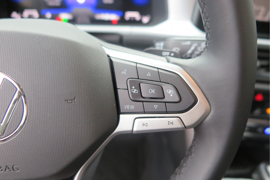 Volkswagen T-Roc 1.5 TSI 150pk DSG Life Edition, Camera,Navigatie,Virtual cockpit, ACC, Carplay ,Keyless ,Led verlichting ,Stoelverwarming, Schakelmogelijkheid stuurwiel, etc. slechts 3000km! Fabrieksgarantie t/m 02-2027. Volkswagen T-Roc 1.5 TSI 150pk DSG Life Edition, Camera,Navigatie,Virtual cockpit, ACC, Carplay ,Keyless ,Led verlichting ,Stoelverwarming, Schakelmogelijkheid stuurwiel, etc. slechts 3000km! Fabrieksgarantie t/m 02-2027.