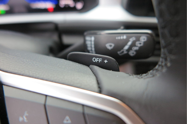 Volkswagen T-Roc 1.5 TSI 150pk DSG Life Edition, Camera,Navigatie,Virtual cockpit, ACC, Carplay ,Keyless ,Led verlichting ,Stoelverwarming, Schakelmogelijkheid stuurwiel, etc. slechts 3000km! Fabrieksgarantie t/m 02-2027. Volkswagen T-Roc 1.5 TSI 150pk DSG Life Edition, Camera,Navigatie,Virtual cockpit, ACC, Carplay ,Keyless ,Led verlichting ,Stoelverwarming, Schakelmogelijkheid stuurwiel, etc. slechts 3000km! Fabrieksgarantie t/m 02-2027.