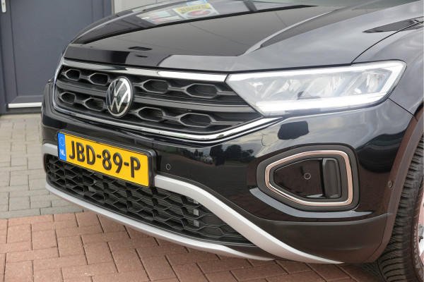 Volkswagen T-Roc 1.5 TSI 150pk DSG Life Edition, Camera,Navigatie,Virtual cockpit, ACC, Carplay ,Keyless ,Led verlichting ,Stoelverwarming, Schakelmogelijkheid stuurwiel, etc. slechts 3000km! Fabrieksgarantie t/m 02-2027. Volkswagen T-Roc 1.5 TSI 150pk DSG Life Edition, Camera,Navigatie,Virtual cockpit, ACC, Carplay ,Keyless ,Led verlichting ,Stoelverwarming, Schakelmogelijkheid stuurwiel, etc. slechts 3000km! Fabrieksgarantie t/m 02-2027.