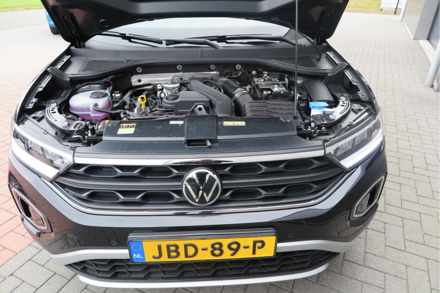 Volkswagen T-Roc 1.5 TSI 150pk DSG Life Edition, Camera,Navigatie,Virtual cockpit, ACC, Carplay ,Keyless ,Led verlichting ,Stoelverwarming, Schakelmogelijkheid stuurwiel, etc. slechts 3000km! Fabrieksgarantie t/m 02-2027. Volkswagen T-Roc 1.5 TSI 150pk DSG Life Edition, Camera,Navigatie,Virtual cockpit, ACC, Carplay ,Keyless ,Led verlichting ,Stoelverwarming, Schakelmogelijkheid stuurwiel, etc. slechts 3000km! Fabrieksgarantie t/m 02-2027.