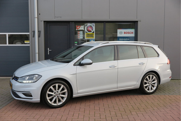 Volkswagen GOLF Variant 1.5 TSI 96kw 130pk Highline , Adaptive cruise ,Virtual cockpit,Navi, Trekhaak(afneembaar), Stoelverwarming, Alcantara, 17"Lichtmetalen velgen, DAB+ radio , Carplay , PDC, Camera, etc. Onderhoudshistorie volledig & bekend.