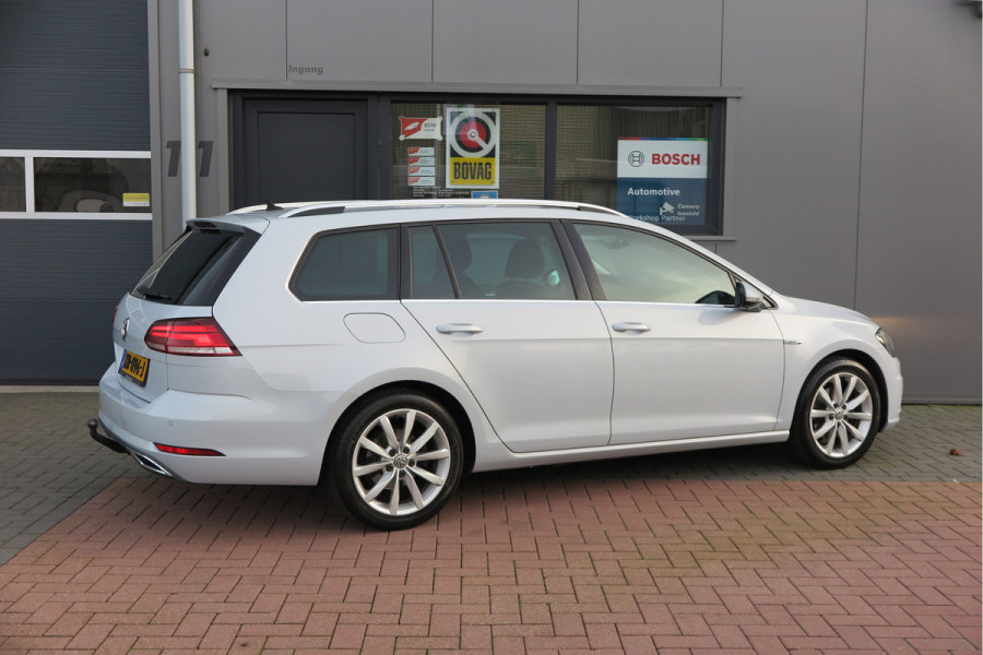 Volkswagen GOLF Variant 1.5 TSI 96kw 130pk Highline , Adaptive cruise ,Virtual cockpit,Navi, Trekhaak(afneembaar), Stoelverwarming, Alcantara, 17"Lichtmetalen velgen, DAB+ radio , Carplay , PDC, Camera, etc. Onderhoudshistorie volledig & bekend.
