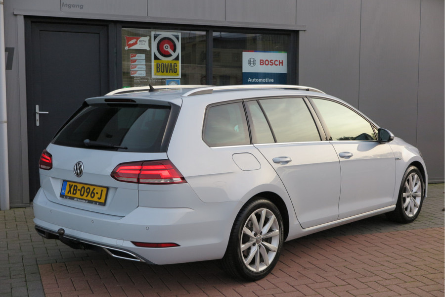 Volkswagen GOLF Variant 1.5 TSI 96kw 130pk Highline , Adaptive cruise ,Virtual cockpit,Navi, Trekhaak(afneembaar), Stoelverwarming, Alcantara, 17"Lichtmetalen velgen, DAB+ radio , Carplay , PDC, Camera, etc. Onderhoudshistorie volledig & bekend.