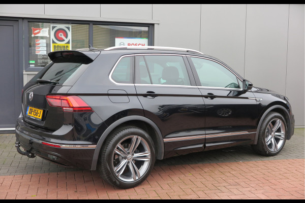 Volkswagen Tiguan 1.5 TSI 150pk DSG ACT R-Line Highline Virtual cockpit,  Led ,Stoelverwarming , PDC , Achterruitrijcamera , Adaptive cruise , Parkeerhulp , Trekhaak , Carplay ,etc. Volkswagen Tiguan 1.5 TSI 150pk DSG ACT R-Line Highline Virtual cockpit,  Led ,Stoelverwarming , PDC , Achterruitrijcamera , Adaptive cruise , Parkeerhulp , Trekhaak , Carplay ,etc.