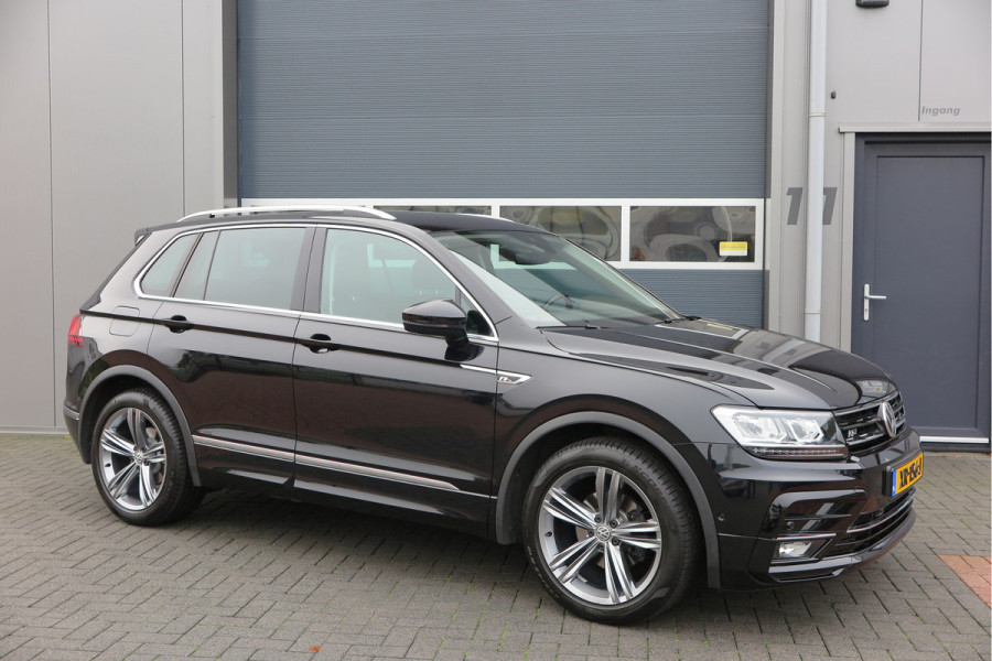 Volkswagen Tiguan 1.5 TSI 150pk DSG ACT R-Line Highline Virtual cockpit,  Led ,Stoelverwarming , PDC , Achterruitrijcamera , Adaptive cruise , Parkeerhulp , Trekhaak , Carplay ,etc. Volkswagen Tiguan 1.5 TSI 150pk DSG ACT R-Line Highline Virtual cockpit,  Led ,Stoelverwarming , PDC , Achterruitrijcamera , Adaptive cruise , Parkeerhulp , Trekhaak , Carplay ,etc.