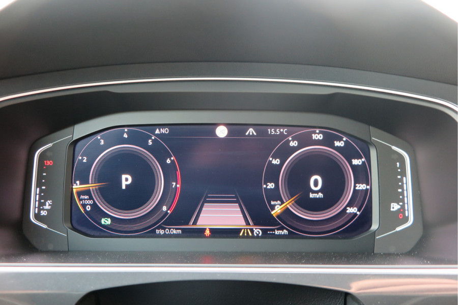 Volkswagen Tiguan 1.5 TSI 150pk DSG ACT R-Line Highline Virtual cockpit,  Led ,Stoelverwarming , PDC , Achterruitrijcamera , Adaptive cruise , Parkeerhulp , Trekhaak , Carplay ,etc. Volkswagen Tiguan 1.5 TSI 150pk DSG ACT R-Line Highline Virtual cockpit,  Led ,Stoelverwarming , PDC , Achterruitrijcamera , Adaptive cruise , Parkeerhulp , Trekhaak , Carplay ,etc.