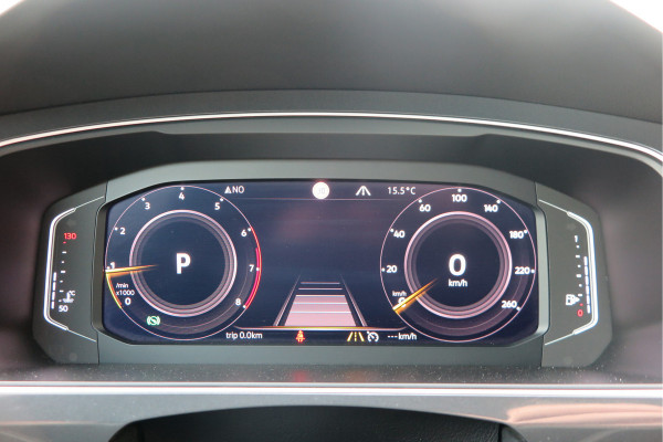 Volkswagen Tiguan 1.5 TSI 150pk DSG ACT R-Line Highline Virtual cockpit,  Led ,Stoelverwarming , PDC , Achterruitrijcamera , Adaptive cruise , Parkeerhulp , Trekhaak , Carplay ,etc. Volkswagen Tiguan 1.5 TSI 150pk DSG ACT R-Line Highline Virtual cockpit,  Led ,Stoelverwarming , PDC , Achterruitrijcamera , Adaptive cruise , Parkeerhulp , Trekhaak , Carplay ,etc.