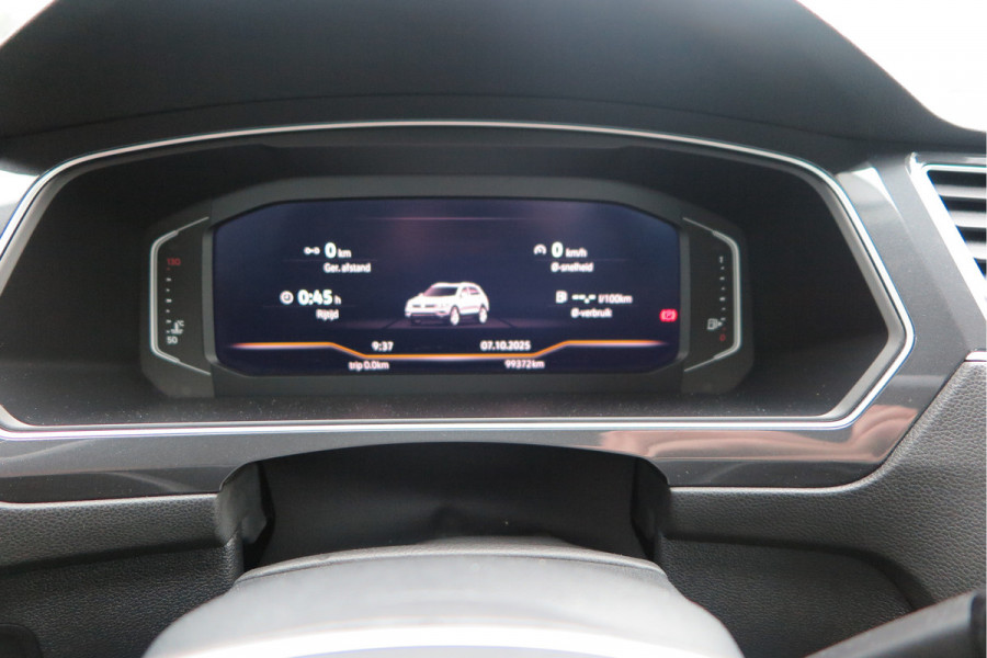 Volkswagen Tiguan 1.5 TSI 150pk DSG ACT R-Line Highline Virtual cockpit,  Led ,Stoelverwarming , PDC , Achterruitrijcamera , Adaptive cruise , Parkeerhulp , Trekhaak , Carplay ,etc. Volkswagen Tiguan 1.5 TSI 150pk DSG ACT R-Line Highline Virtual cockpit,  Led ,Stoelverwarming , PDC , Achterruitrijcamera , Adaptive cruise , Parkeerhulp , Trekhaak , Carplay ,etc.