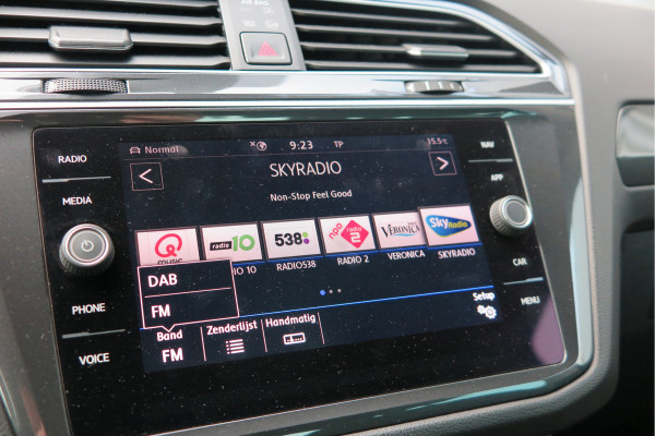 Volkswagen Tiguan 1.5 TSI 150pk DSG ACT R-Line Highline Virtual cockpit,  Led ,Stoelverwarming , PDC , Achterruitrijcamera , Adaptive cruise , Parkeerhulp , Trekhaak , Carplay ,etc. Volkswagen Tiguan 1.5 TSI 150pk DSG ACT R-Line Highline Virtual cockpit,  Led ,Stoelverwarming , PDC , Achterruitrijcamera , Adaptive cruise , Parkeerhulp , Trekhaak , Carplay ,etc.