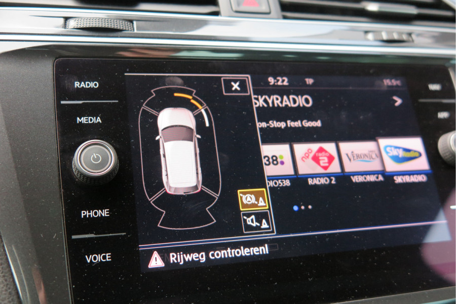 Volkswagen Tiguan 1.5 TSI 150pk DSG ACT R-Line Highline Virtual cockpit,  Led ,Stoelverwarming , PDC , Achterruitrijcamera , Adaptive cruise , Parkeerhulp , Trekhaak , Carplay ,etc. Volkswagen Tiguan 1.5 TSI 150pk DSG ACT R-Line Highline Virtual cockpit,  Led ,Stoelverwarming , PDC , Achterruitrijcamera , Adaptive cruise , Parkeerhulp , Trekhaak , Carplay ,etc.