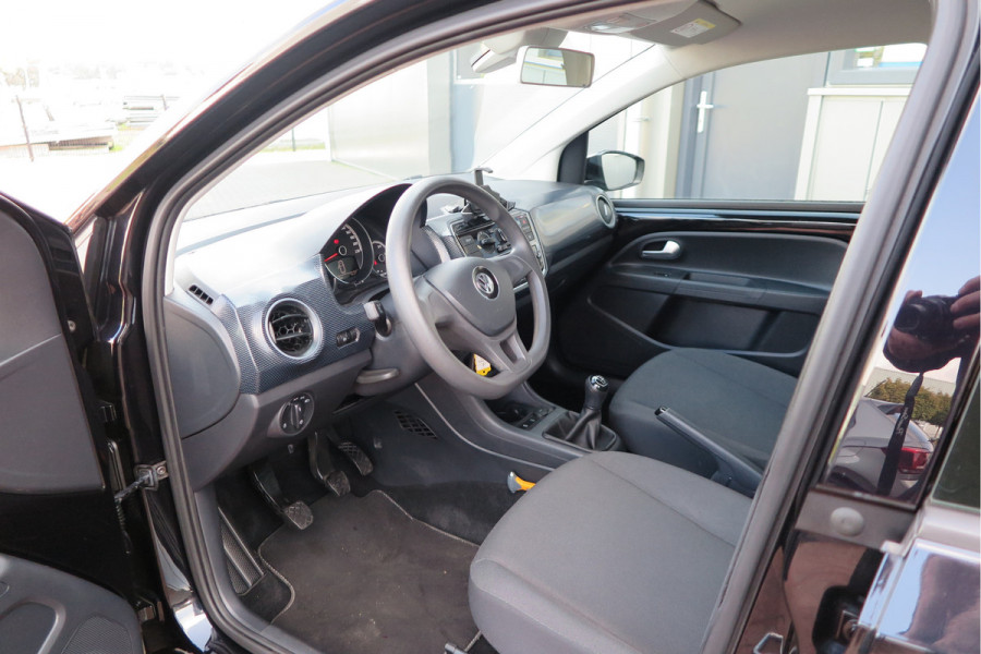 Volkswagen up! 1.0 BMT 60pk move up! , DAB+ radio, Maps&More , Airco , etc Cruisecontrol tegen €550,- meerprijs .
