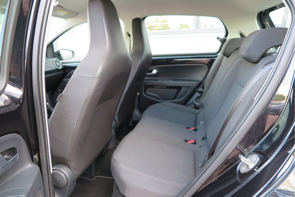 Volkswagen up! 1.0 BMT 60pk move up! , DAB+ radio, Maps&More , Airco , etc Cruisecontrol tegen €550,- meerprijs .